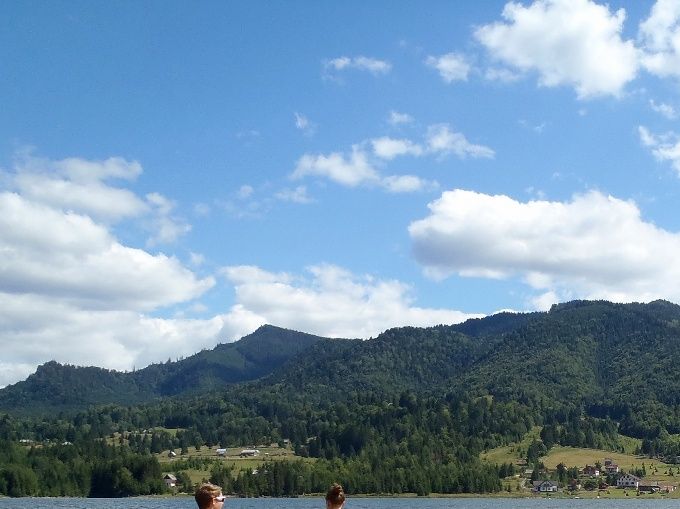 Sea-kayaking Colibita Lake with students from Wolrd Challenge Expedition - UK (photo Caliman Club)